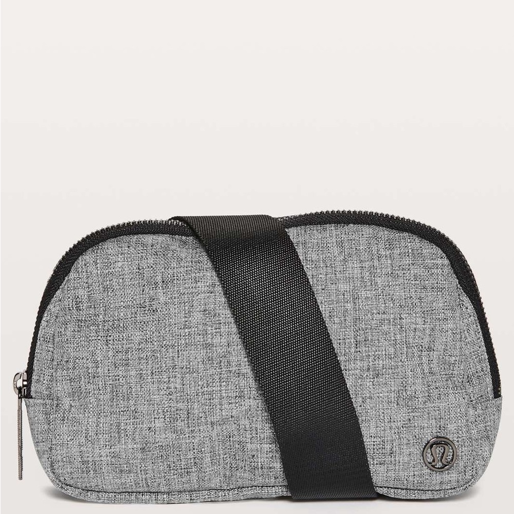 Lululemon Everywhere Belt Bag - Heathered Black / Black